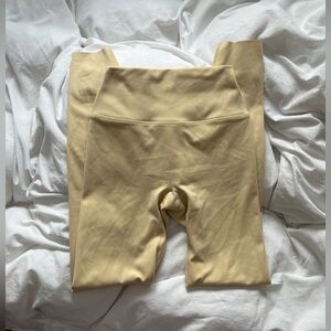 H&M Women's Yellow Leggings Size XS